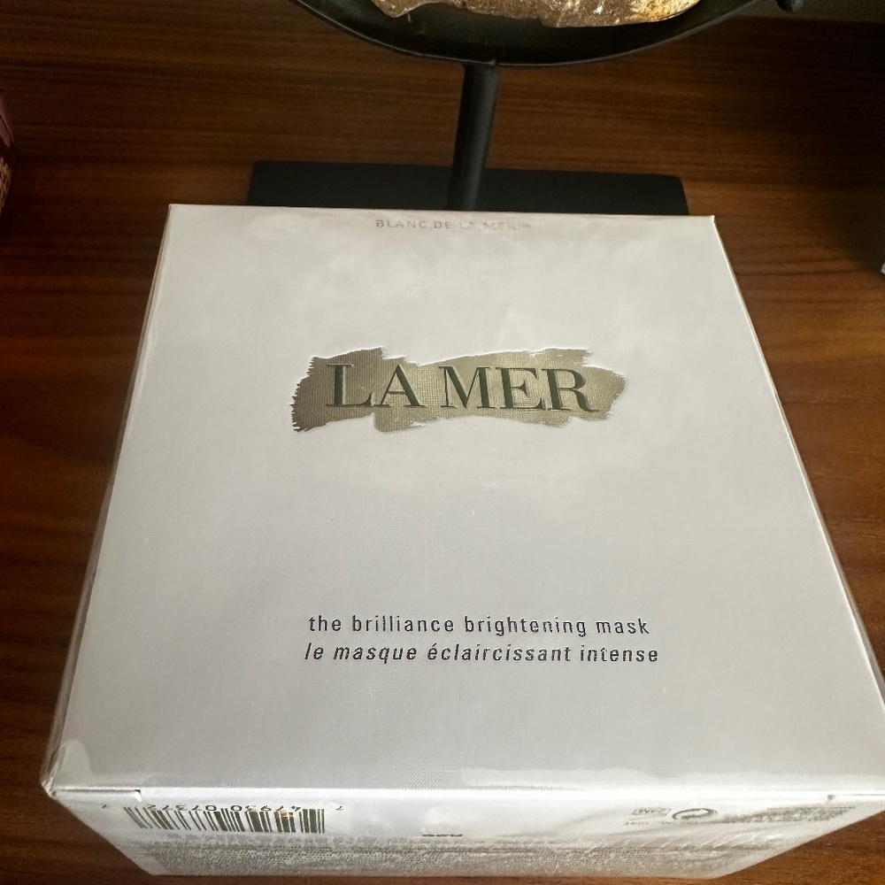 La Mer the brilliance brightening mask valued at $899